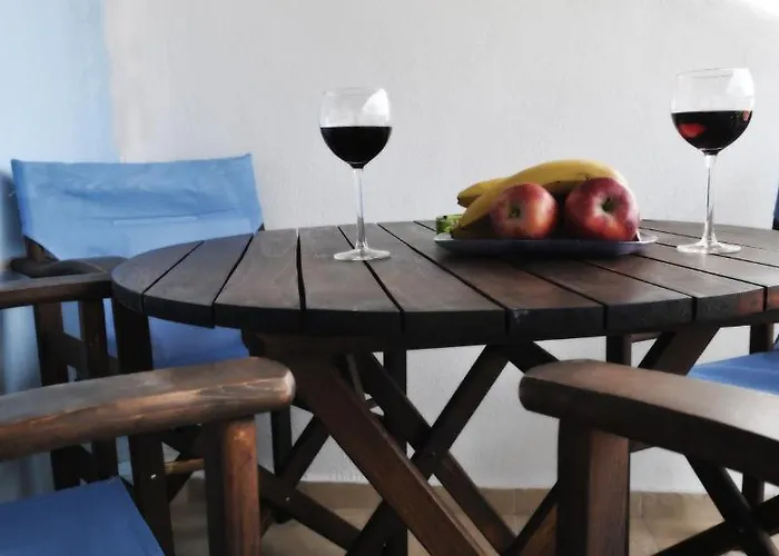 Asterias Aparthotel 2*